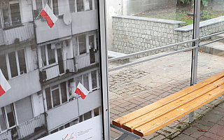 Na olsztyńskich przystankach autobusowych pojawiły się plakaty z okazji 100-lecia niepodległości Polski